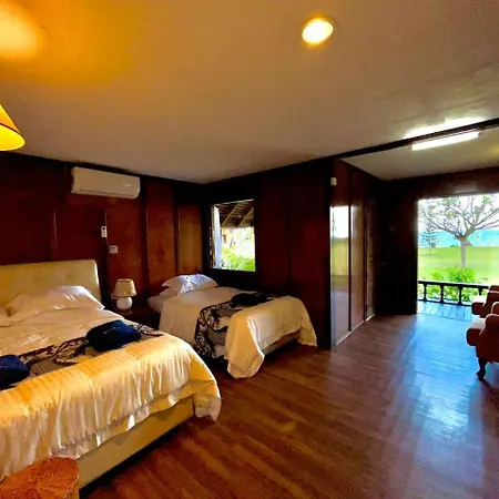 Alun Alun Island Resort Kampong Atap Zing Exterior photo