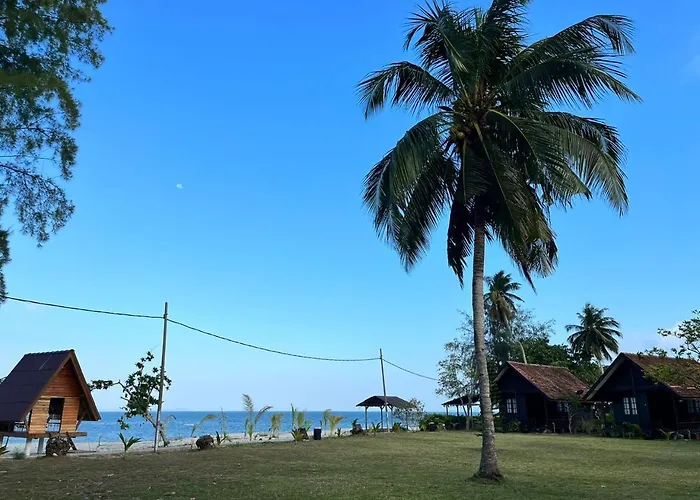 Alun Alun Island Resort