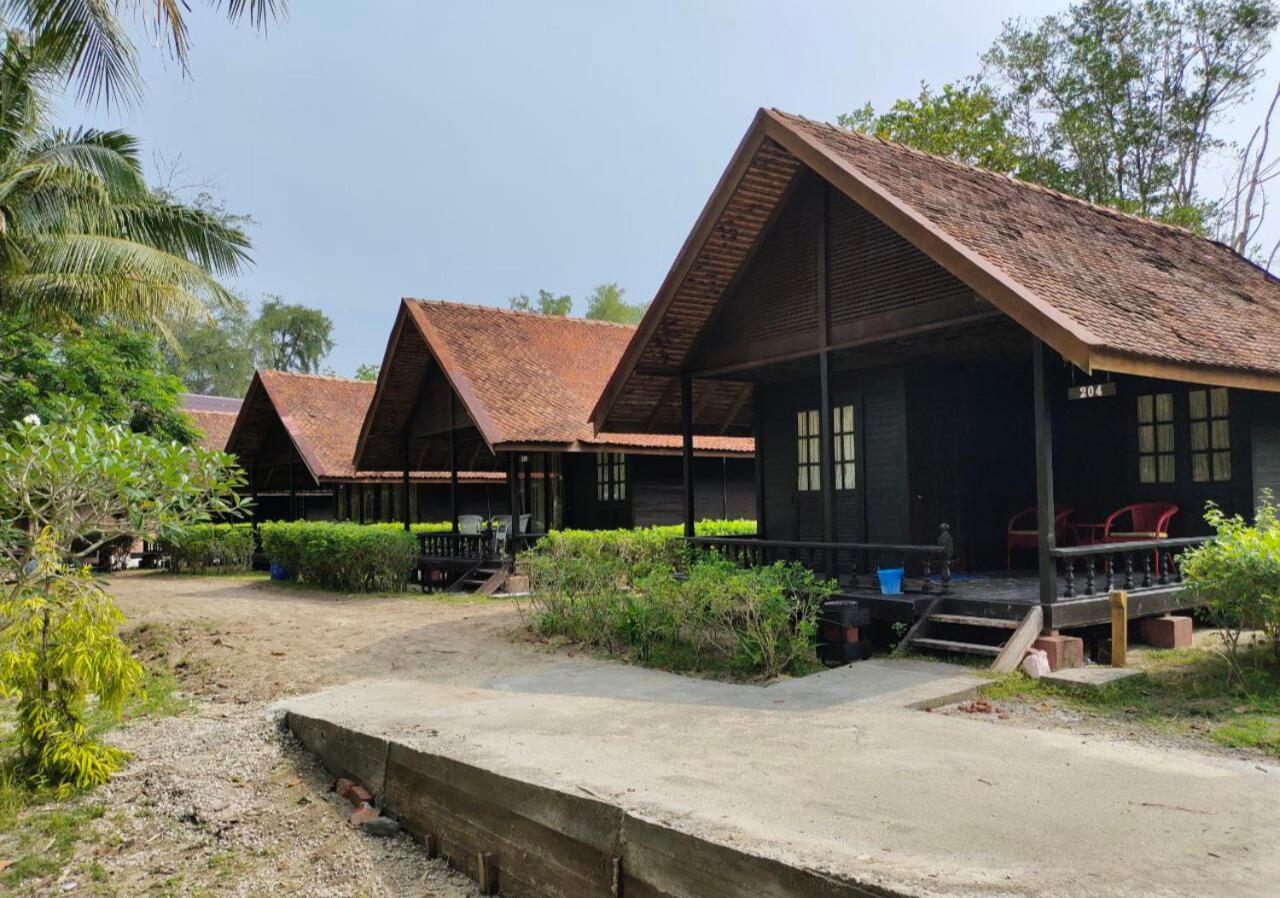 Chalet Alun Alun Island *